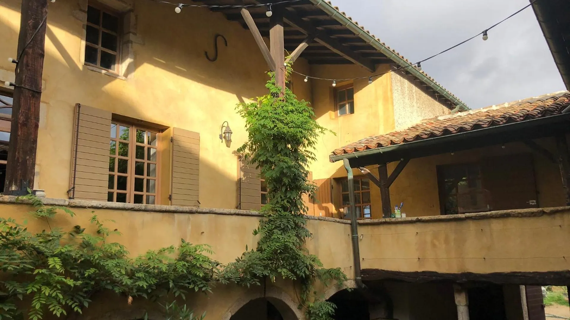 La Thibaude - Maison Vigneronne A Charly Charly  0*, Charly (Rhone)